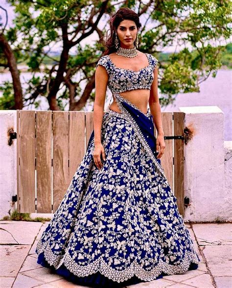 sexy lehanga|Lehengas – Buy Latest Indian Lehenga Choli Designs for Women。